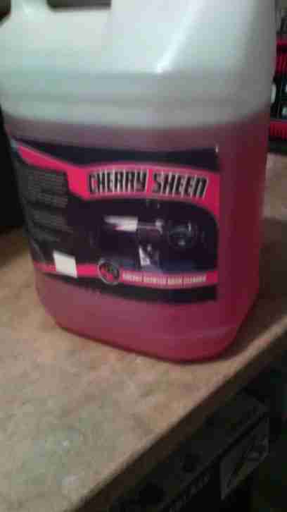 Auto Cockpit und Gummi pflege