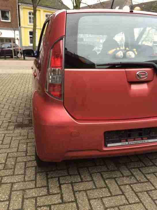 Auto Daihatsu Sirion 1.0