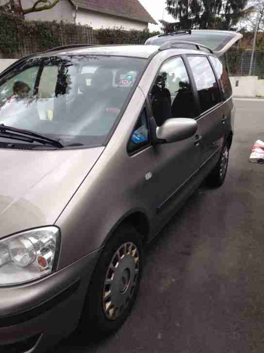 Auto Ford Galaxy