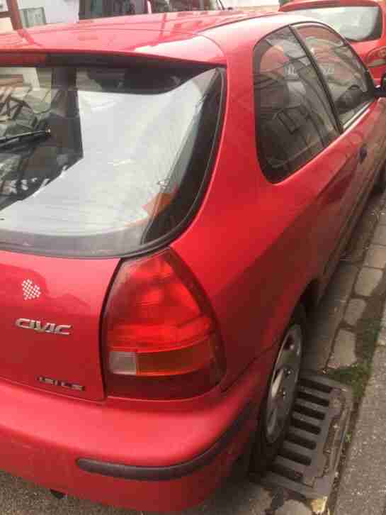 Auto Honda Civic 1,5i LS