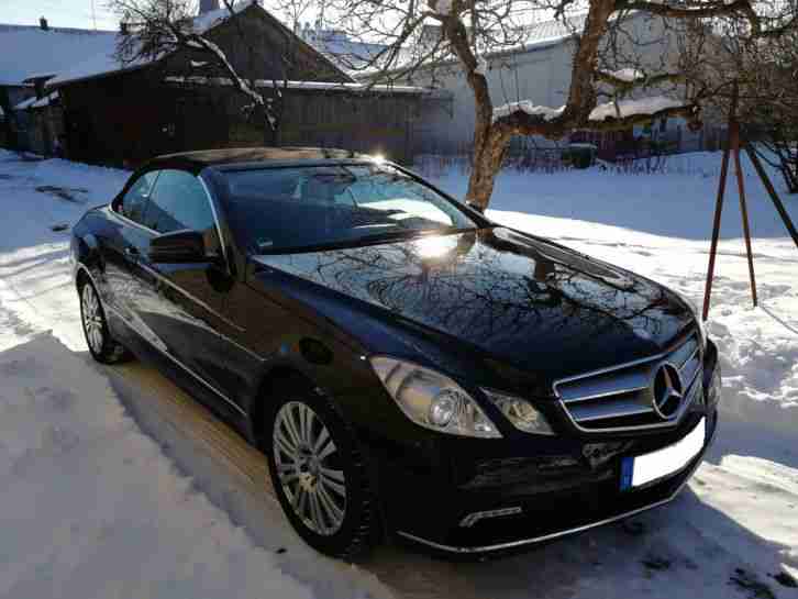 Auto Mercedes-Benz E200CGI Cabrio