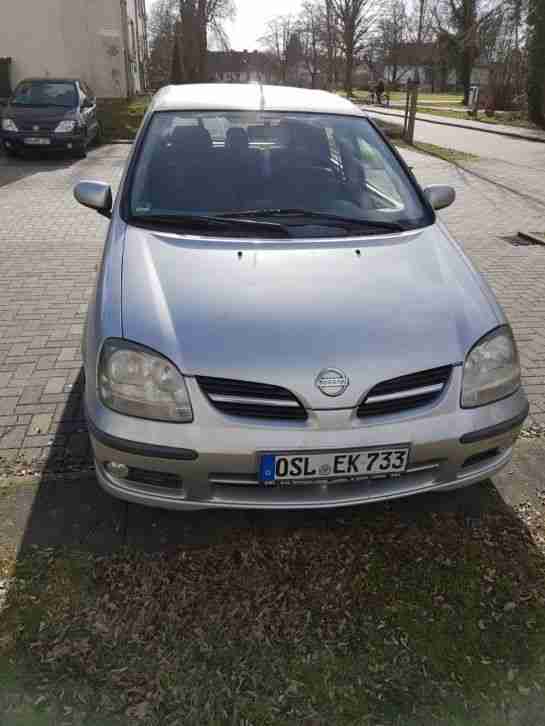 Auto Nissan Almera Tino in grau sehr gepflegt baujahr 2004 nur 1 Besitzer
