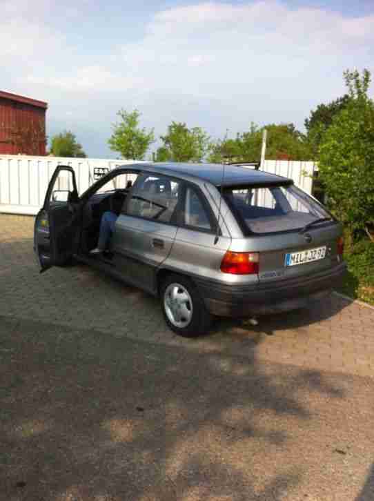 Auto Opel Astra