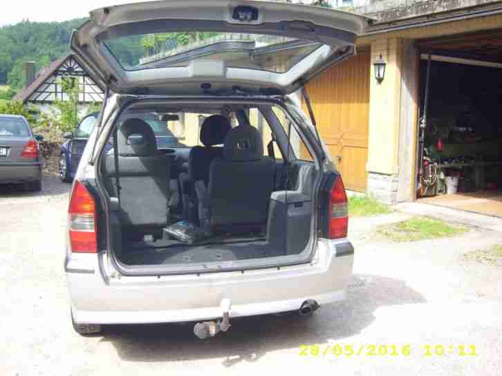 Automobil Mitsubishi Space Wagon 2.4GDI 4X4 Allrad mit 110 KW