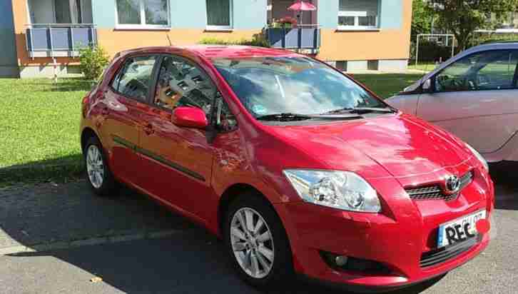 Automobile Toyota Auris 1,6 DUAL VVT-i PDC/Xenon Park/Sensoren BJ. 06/2007
