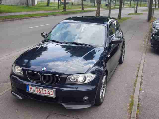 BMW 1 Lim. 130i*PERFORMANCE*LEDER*XENON*18ZOLL