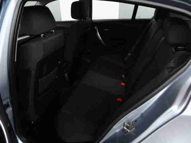 BMW 116i/NAVI/XENON/PDC/SCHIEBEDACH/SCHECKHEFT-BMW!!