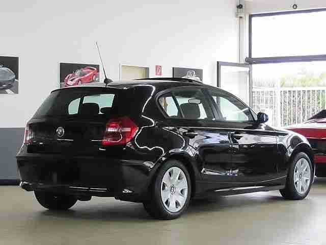 BMW 118d DPF 5.TÜRiG *NAVi*KLiMAAUTOM*SSD*
