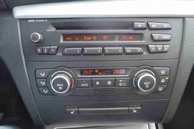 BMW 120 120i *Xenon*PDC*ALU*Klimatr*Sitzhzg*AHK* ...