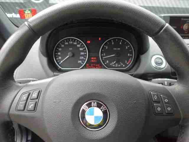 BMW 120i*2.HAND*NAVI*KLIMAAUT.*ERST 47000KM