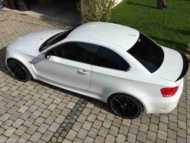 BMW 1er M Coupe sehr selten Neuzustand Traum in weiß nur 5700 Km Wertanlage