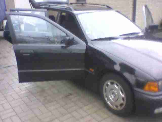 BMW 316i Kombi TÜV 8/16 schwarz Klimaautomatik 100PS BJ1997 255tkm