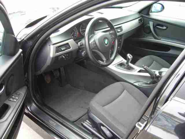 BMW 318d DPF Touring Klimaauto_Alu_Tempo_Multi_PDC