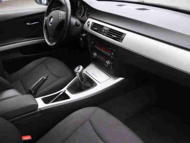 BMW 318i E91 *1.HAND*KLIMATRONIC*PDC*TEMPOMAT