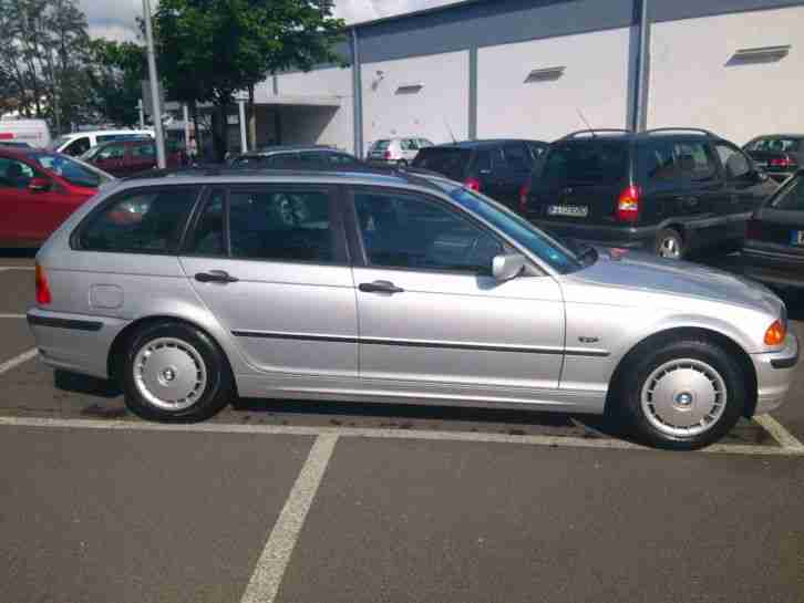 BMW 318i Touring