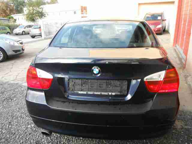 BMW 318i*Xenon*PDC*Licht-u. Regensensor*Sitzheizung