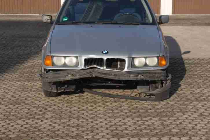 BMW 318ti compact silber