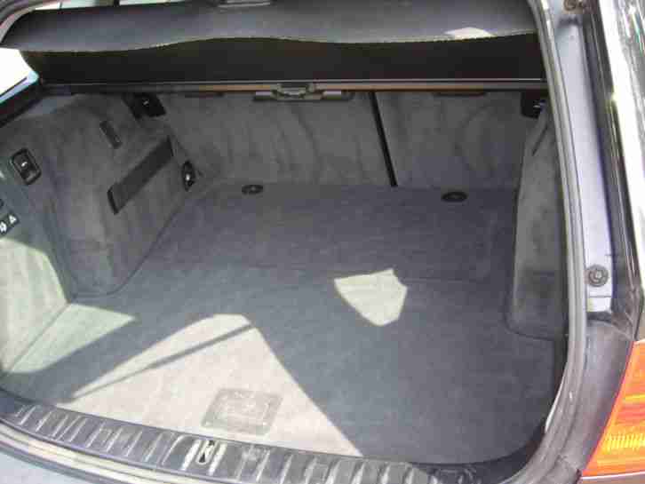 BMW 320 Typ 390L Kombilimousine, Diesel, schwarz, Automatik