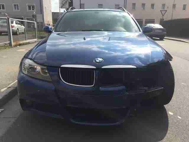 BMW 320 i Touring M PAKET