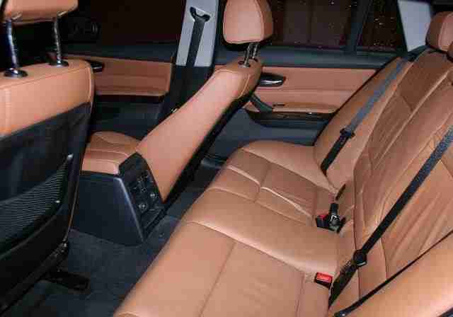 BMW 320d A E91 TOURING NAVI/XENON/PANORAMA