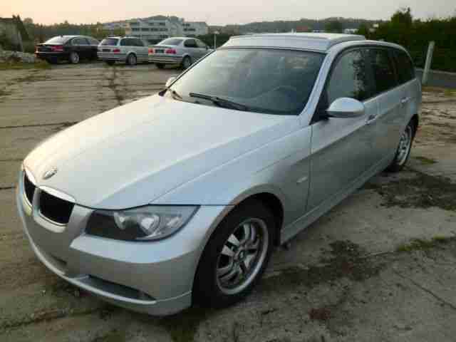 BMW 320d DPF TOURING 1. HAND SCHECKHEFT EX POLIZEI