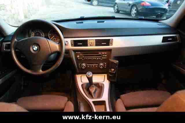 BMW 320d DPF Touring E91 !! Sportsitze , AHK !!