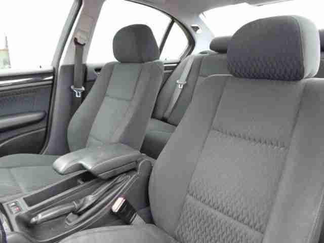 BMW 320i Automatik*Klimaaut.*AHK*PDC*erst 117 TKM