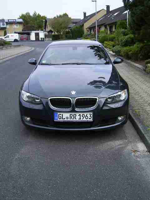BMW 320i Cabrio mit Stahldach