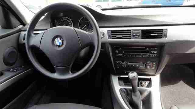 BMW 320i Lim. - Klimaaut., Sitzheizung, PDC, Xenon