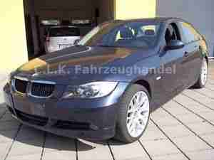 BMW 320i PDC AHK Klimaaut. SHZ 18 Zoll Alu