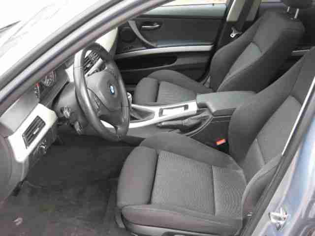 BMW 320i Touring-1.Hd-KLIMAAUTOM-XENON-TOP