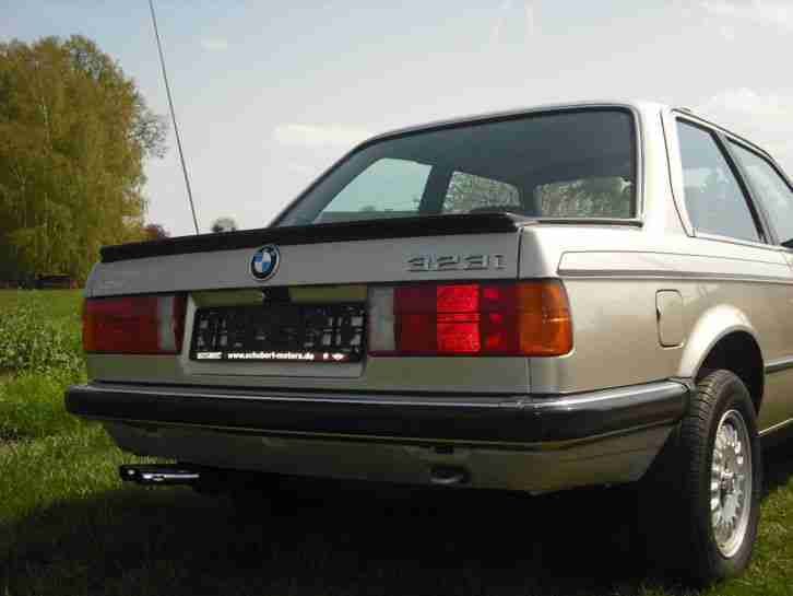 BMW 323i Bj.1983 E30 1 Hand !