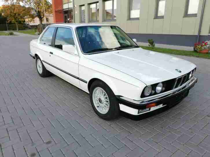 BMW 325i E30 Bj.1987 Rostfrei Unfallfrei Erstlack Oldtimer Vollausstattung
