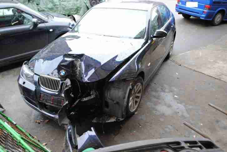 BMW 325i E90 UNFALL Volleder Klimaautomatik Xenon Sportausstattung viele Extras