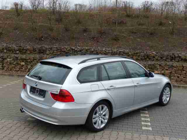 BMW 325i Touring Aut. XENON+1A ZUSTAND!