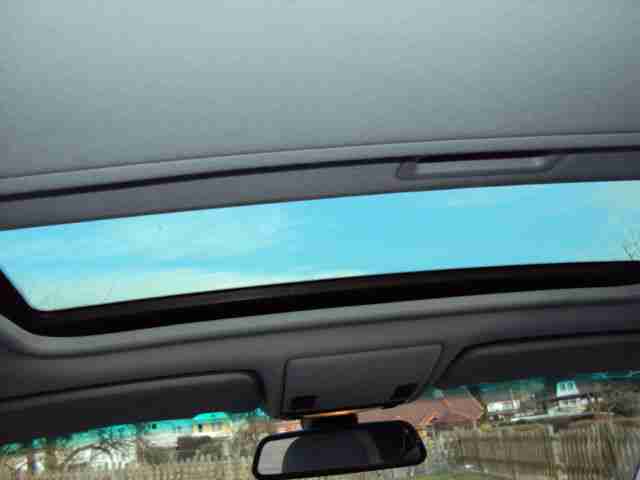 BMW 325i ( XENON & NAVI)