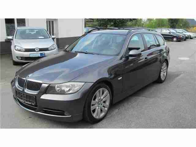 330 i Touring 1 Hand Navi Leder Panoramadach