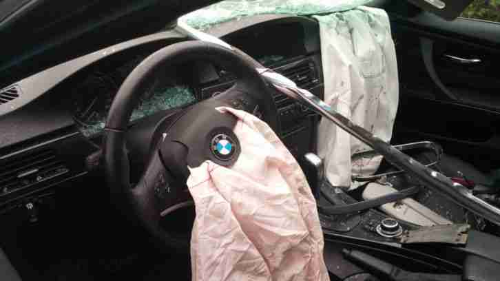 BMW 330d Aut Totalschaden