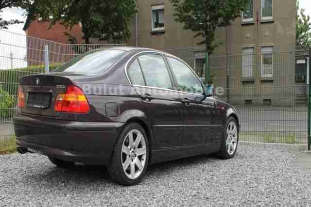 BMW 330i 1 Hand voll scheckheft bei BMW