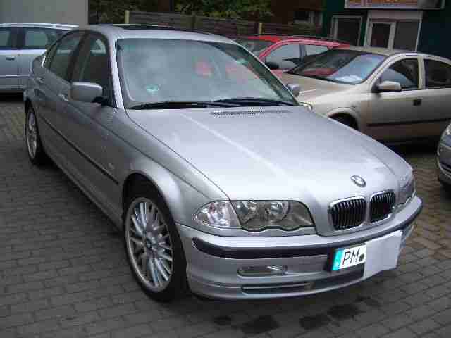 BMW 330i 