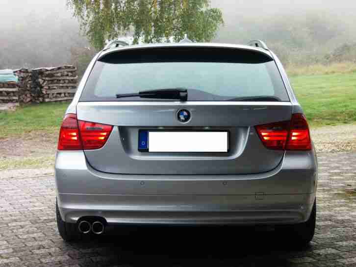 BMW 330i x-drive Touring **Facelift