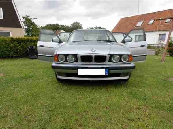 520i 24V Arktis Silber metallic mit 90257km auf der