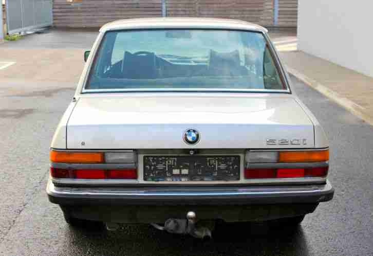 BMW 520i E28 1984 Oldtimer in gutem Zustand