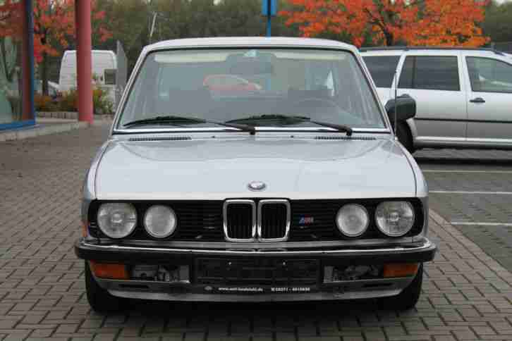 BMW 520i E28