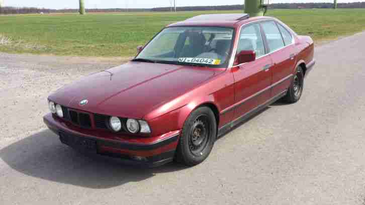 BMW 520i E34 Limousine Calypsorot TÜV ähnlich