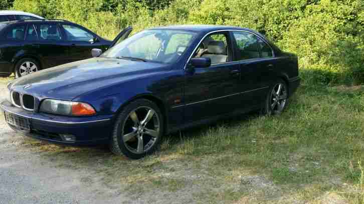 BMW 523 E39i