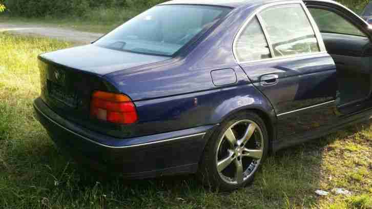 BMW 523 E39i