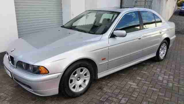 BMW 525d*Facelift*1Hnd*S-heft*Grüne Plake*PDC*TOP