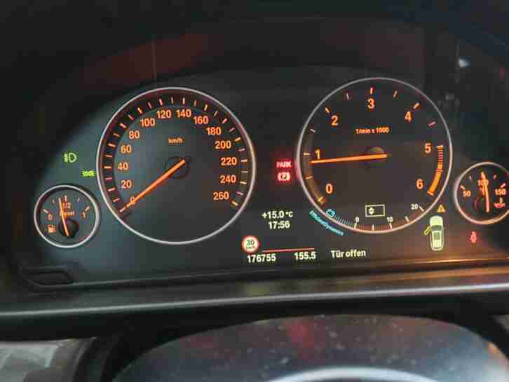 BMW 525d MODERN LINE,EURO 6,NICHTRAUCHER Voll Scheckheftgepflegt nur von BMW