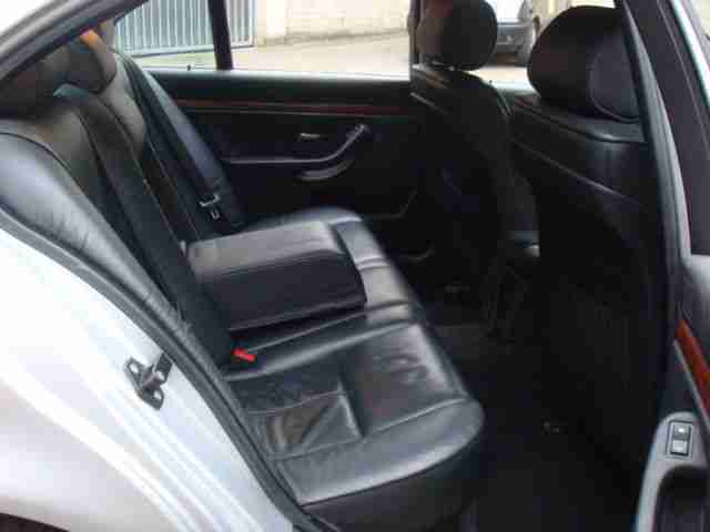 BMW 530iA,Klima,Led,Xenon,MFL,PDC,AHK,WR,SHZ,s.gepf